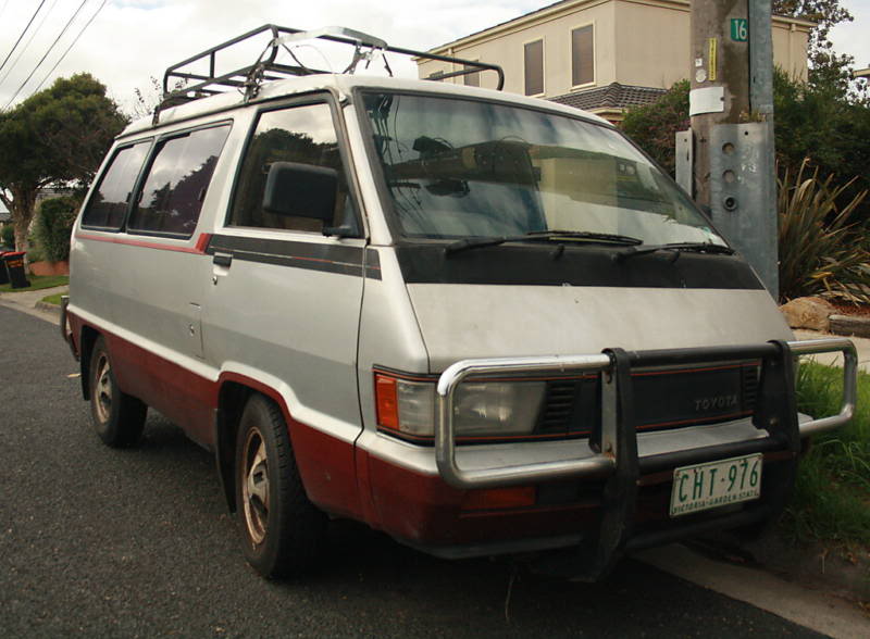 Nissan Bluebird 18 GL