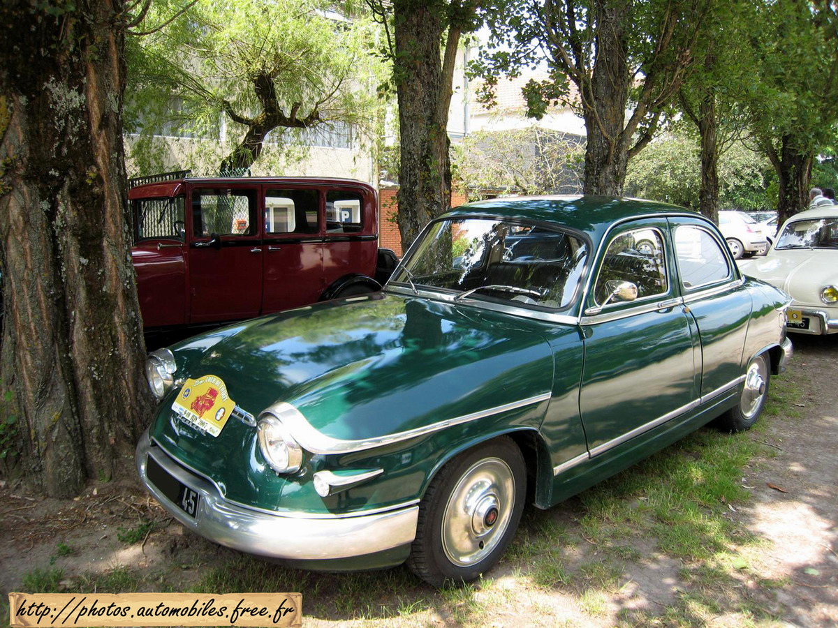 Panhard PL 17