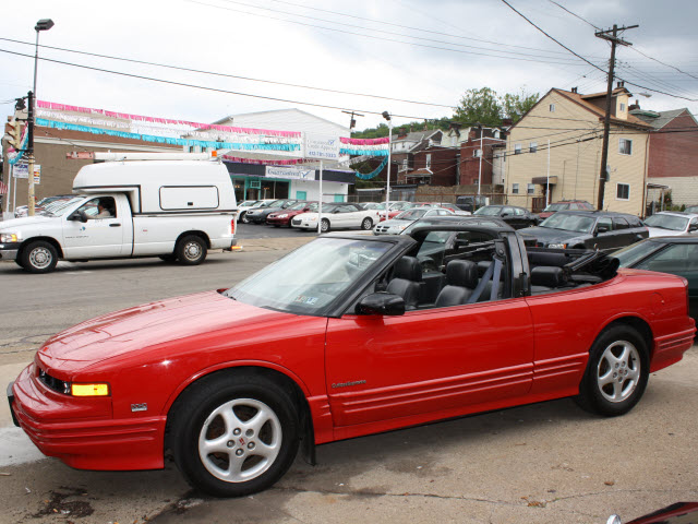 Oldsmobile Cutlass Supreme Convertible