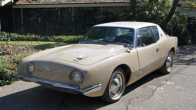 Studebaker Avanti T-Top