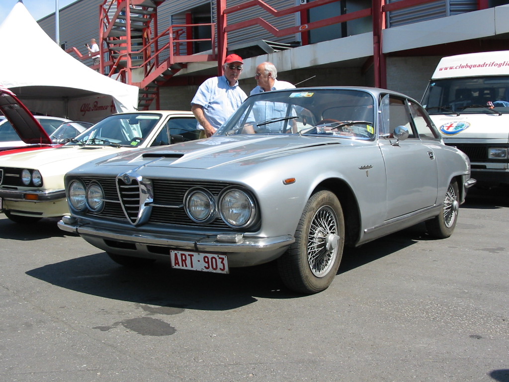 Alfa Romeo 2600 coupe