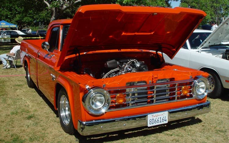 Dodge D-100 pickup