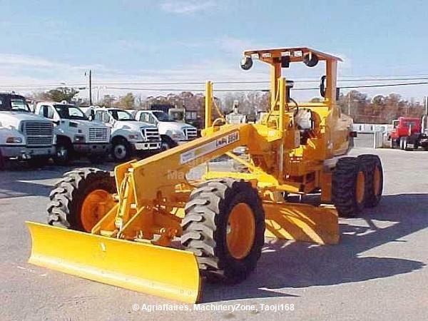 New Holland 685-B LeeBoy