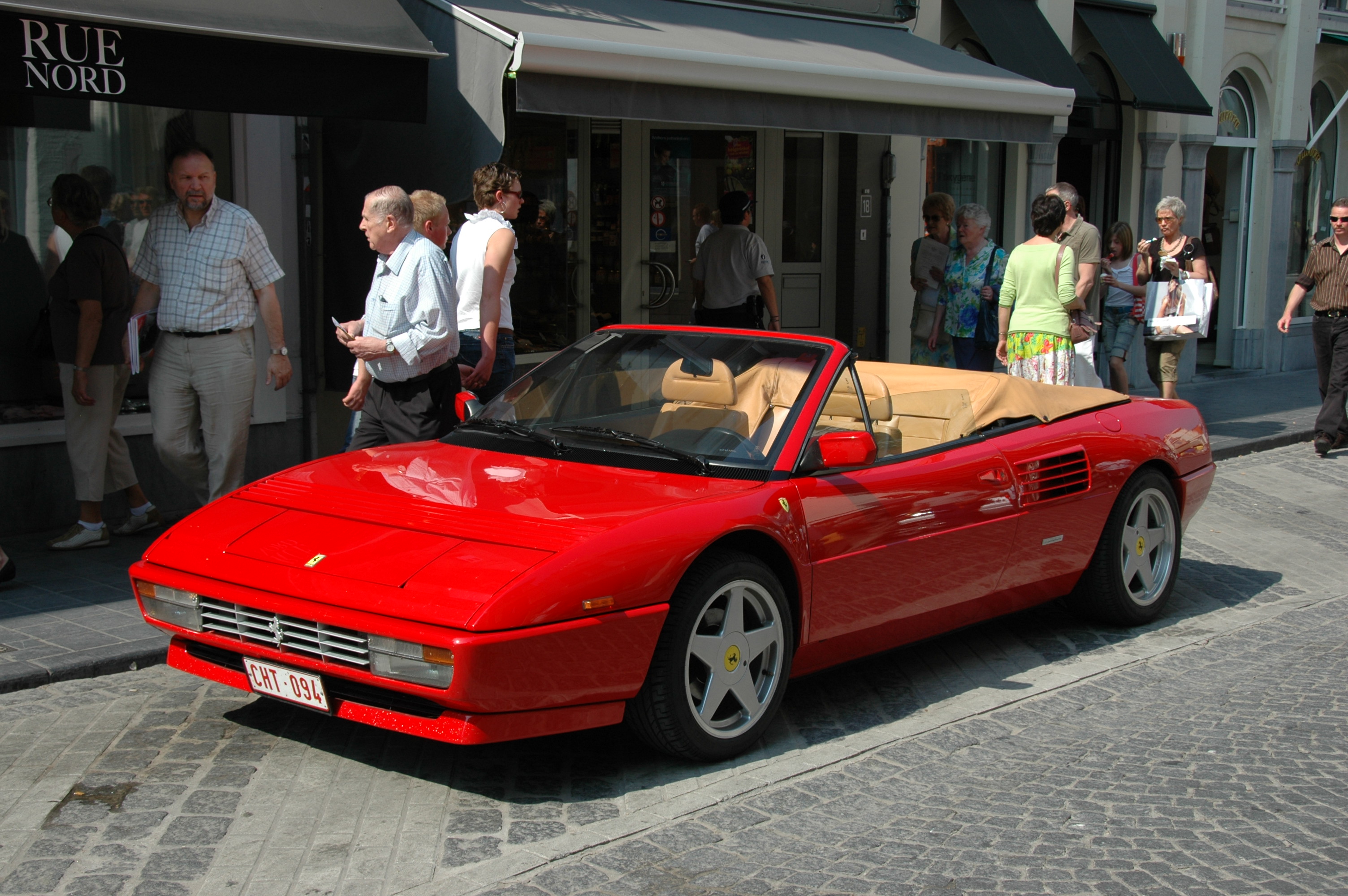 Ferrari Mondial 32 Cabriolet