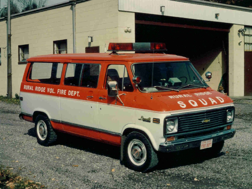 Ford C-900 tanker