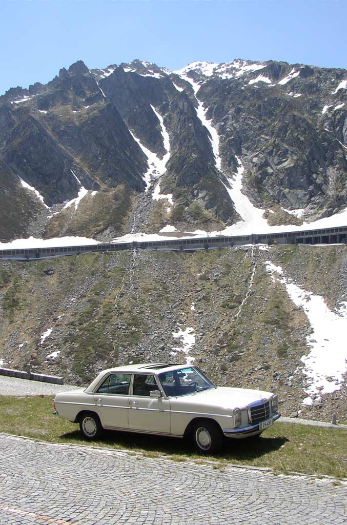 Mercedes-Benz 2306 Mercedes-Benz 2306