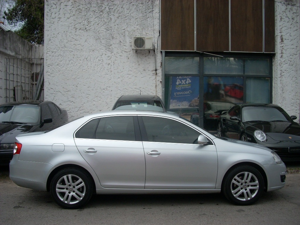 Volkswagen Vento 25