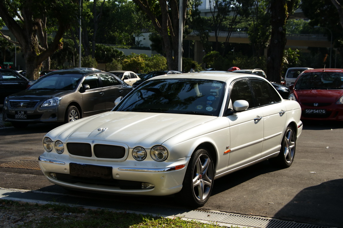 Jaguar XJR