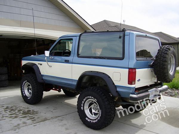 Ford Bronco II XLT