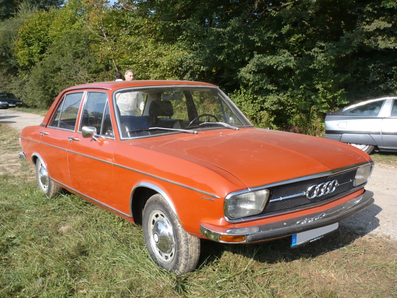 Audi 100 28E