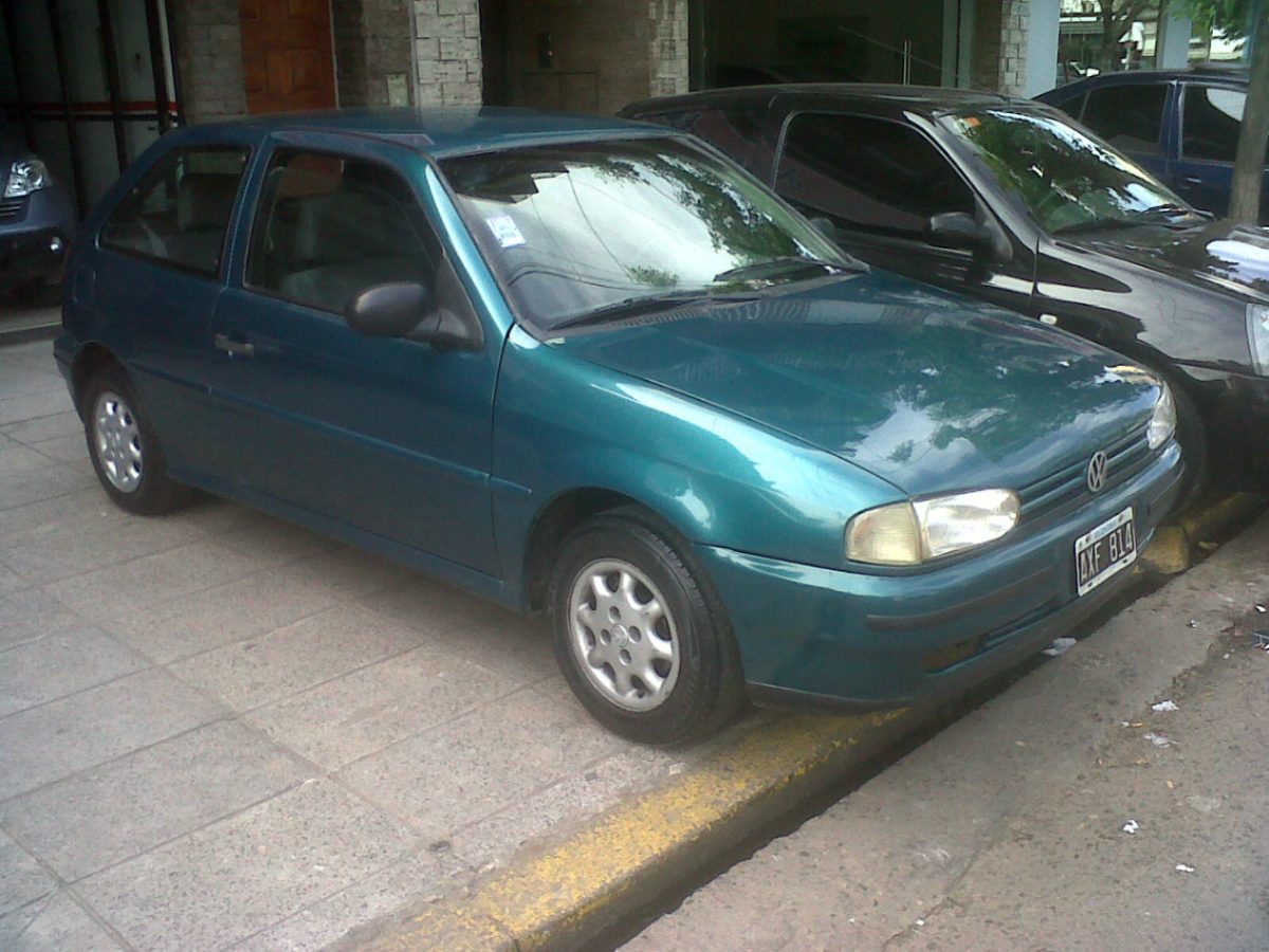 Volkswagen Gol GLi 18