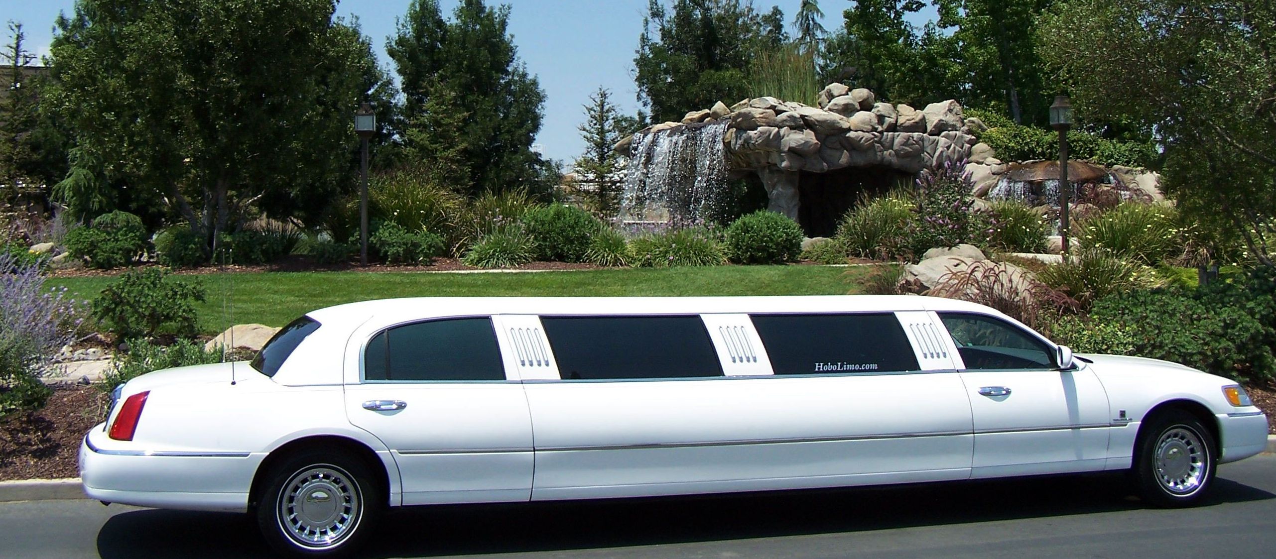 Lincoln Continental Town Car limousine