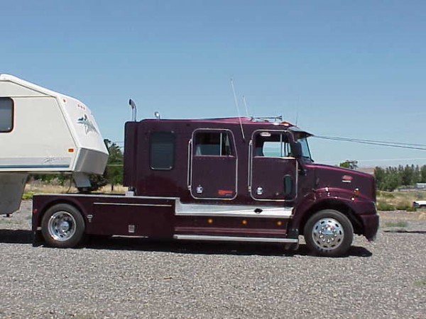 Peterbilt 330