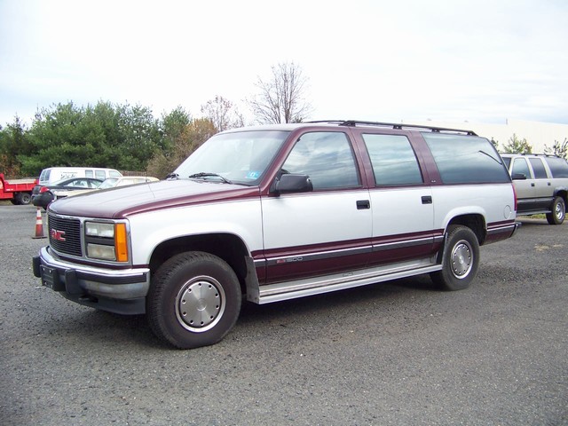 GMC Suburban 1500 SLE