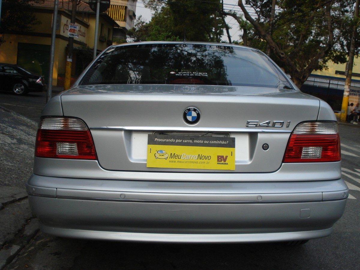 BMW 540i 44