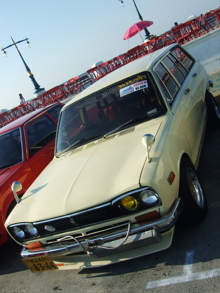 Nissan March 10 Wagon