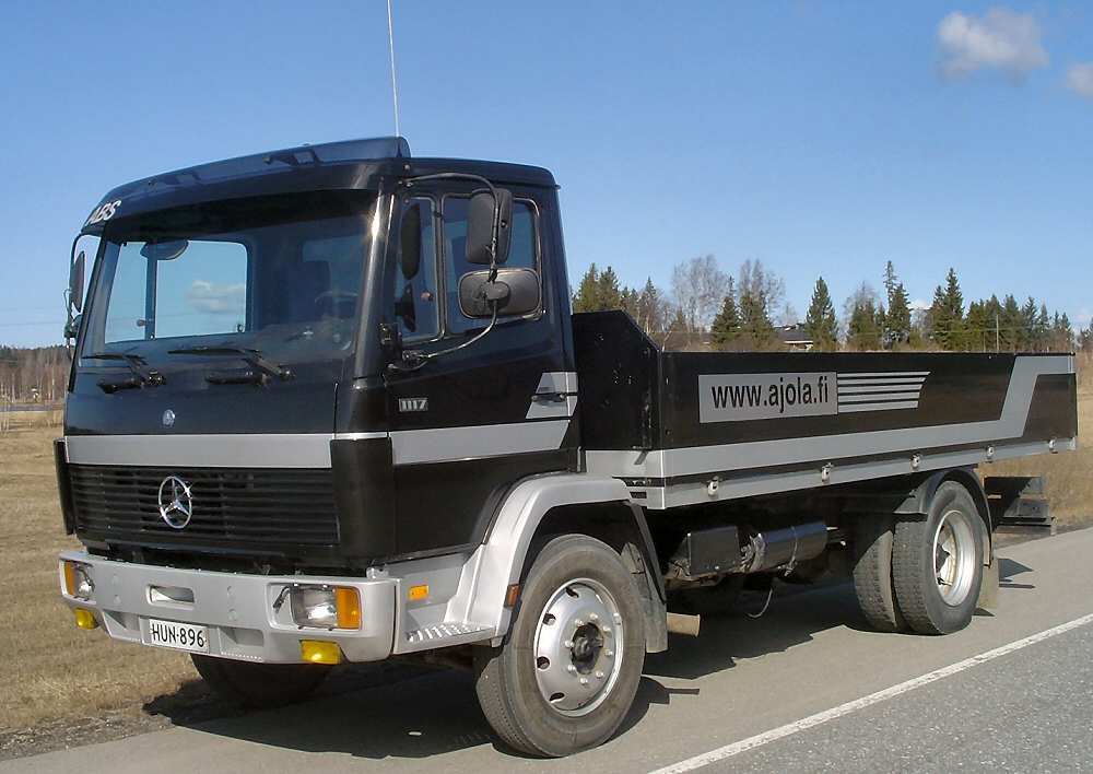 Mercedes-Benz 1117