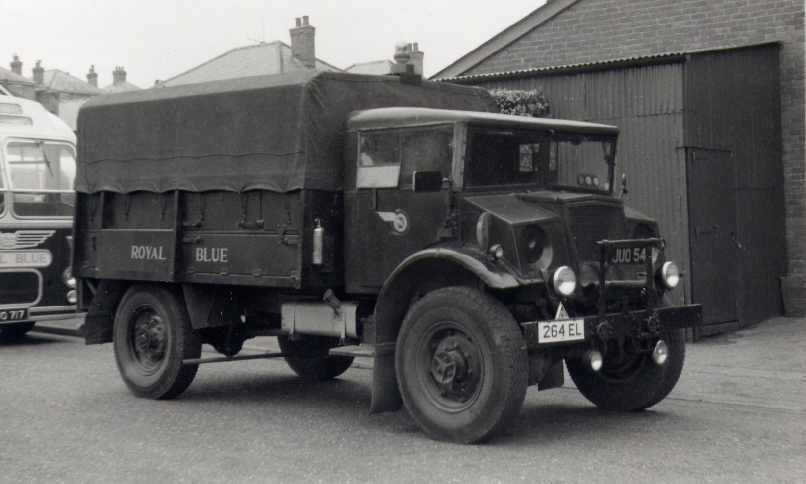 Bedford 13 cwt Tractor