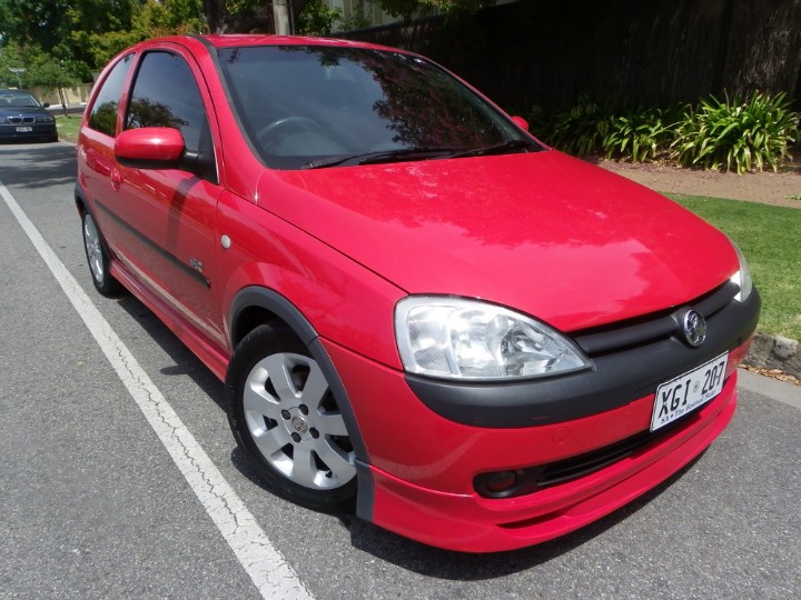 Holden Barina XC SRi 18