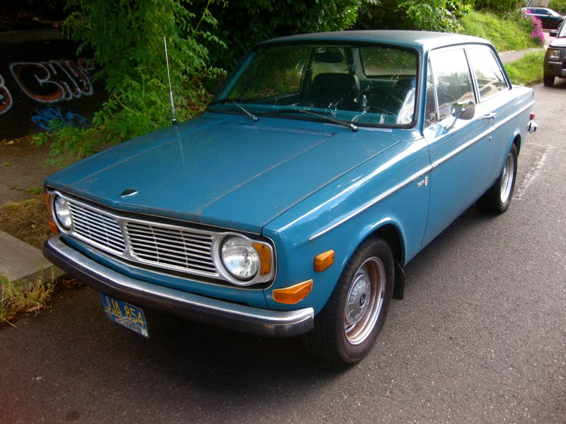 Volvo 142S