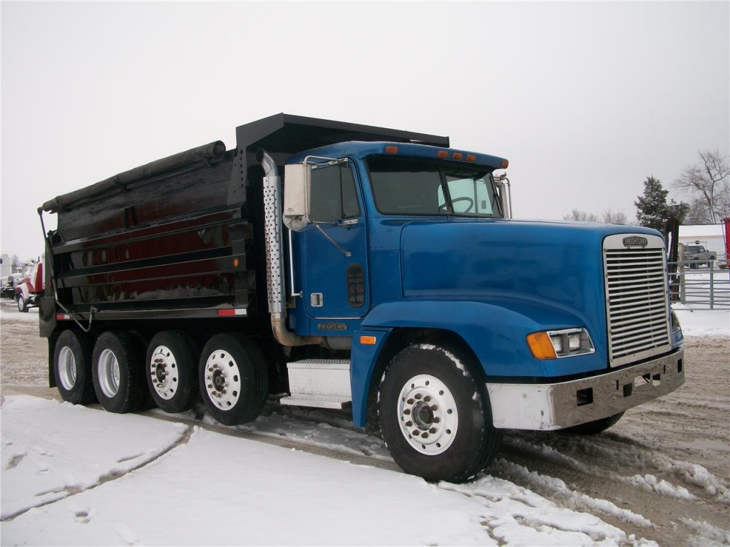 Freightliner FL112