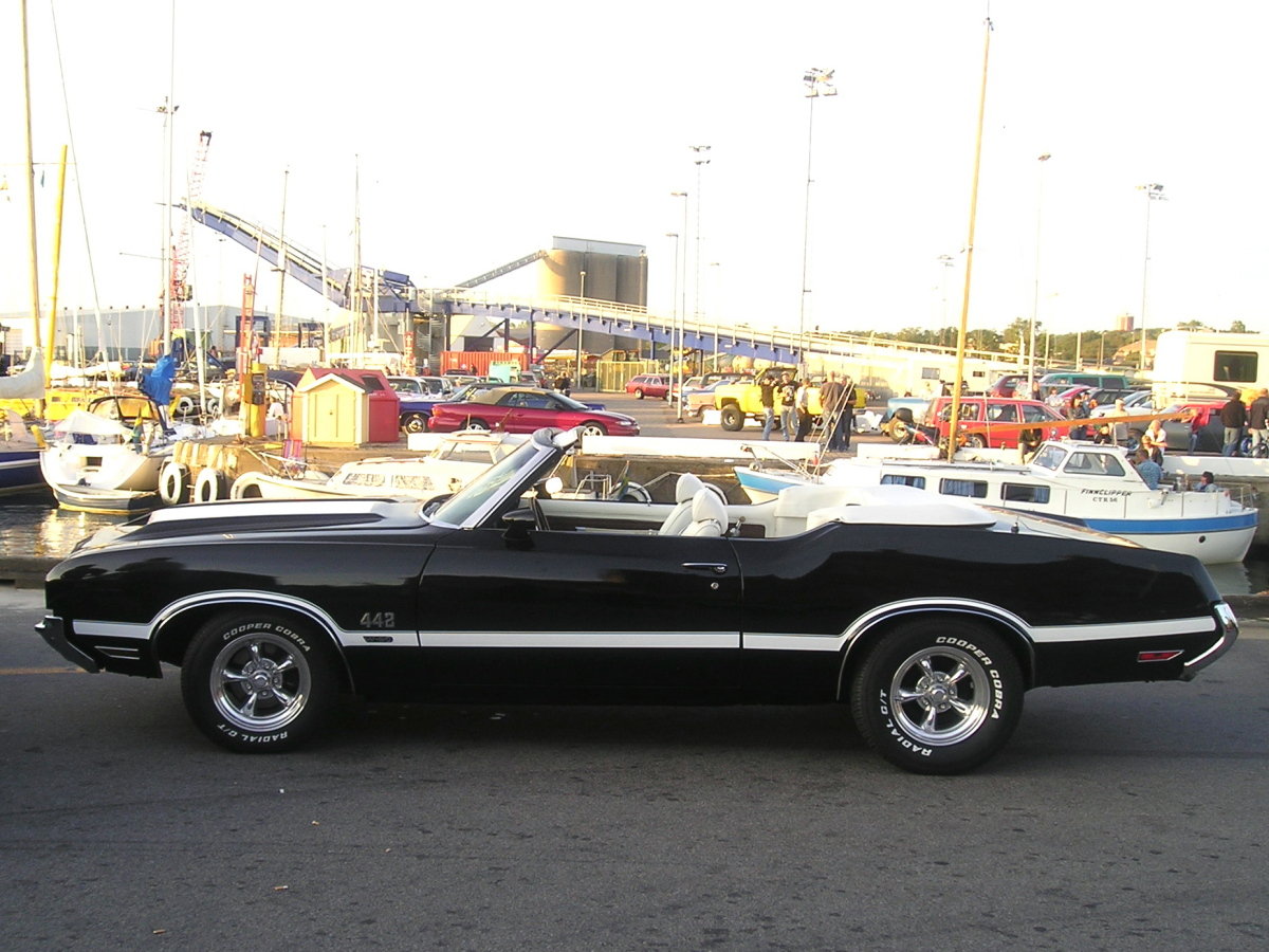 Oldsmobile Cutlass 442 W30 conv