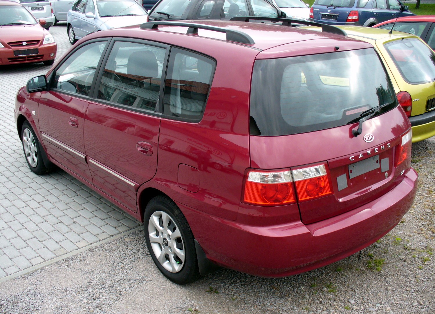 Kia Carens 18