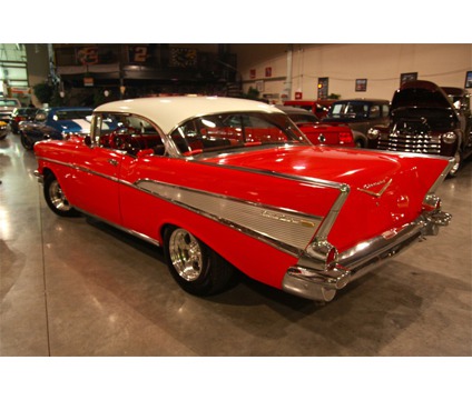 Chevrolet Bel Air 2-dr Hardtop