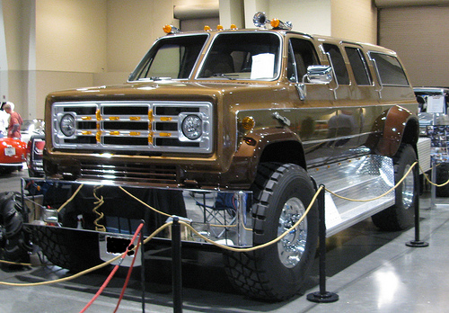 Chevrolet 3106 Apache Suburban