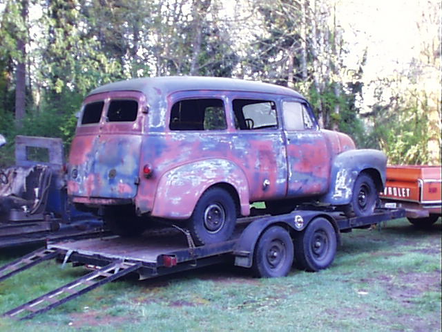 Chevrolet 3106 Apache Suburban