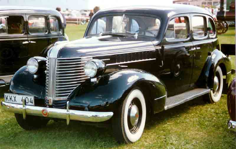 Cadillac Ser 62 De Luxe touring sedan