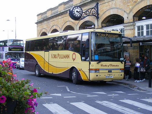 Volvo VanHool T9