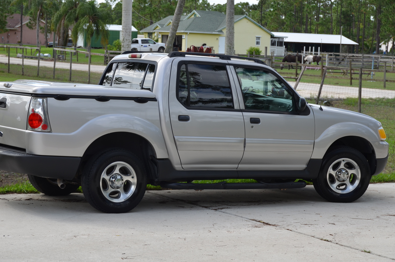 Ford Explorer Sport Trac