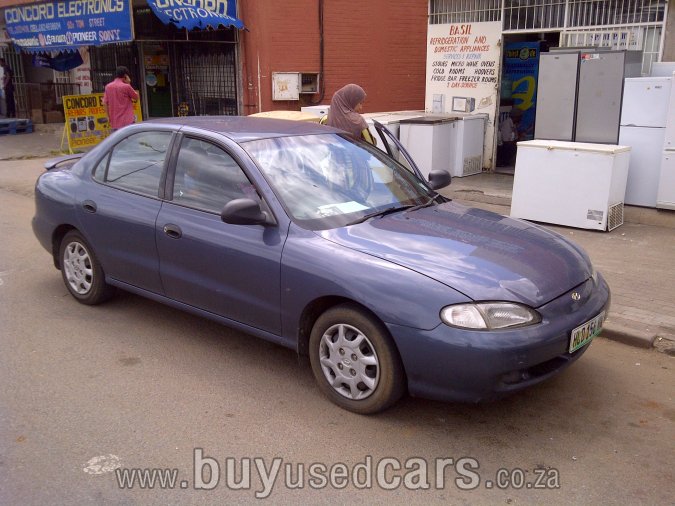 Hyundai Elantra 16 GL