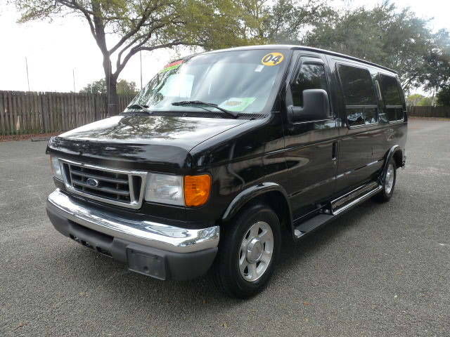 Ford Econoline 150 Camper