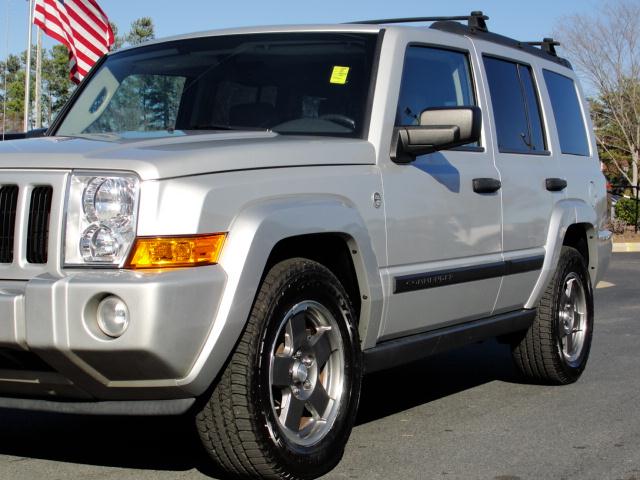 Jeep Commander 57 V8