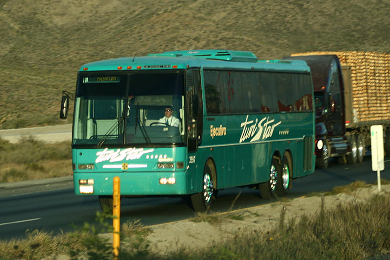 Busscar El Buss 320