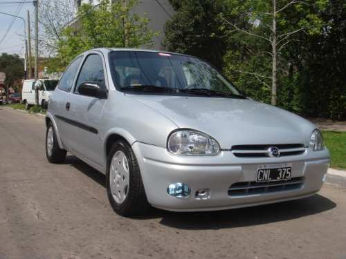 Chevrolet Corsa Classic GL 16