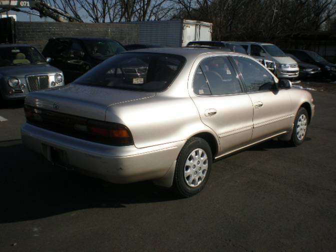 Toyota Sprinter SE Limited