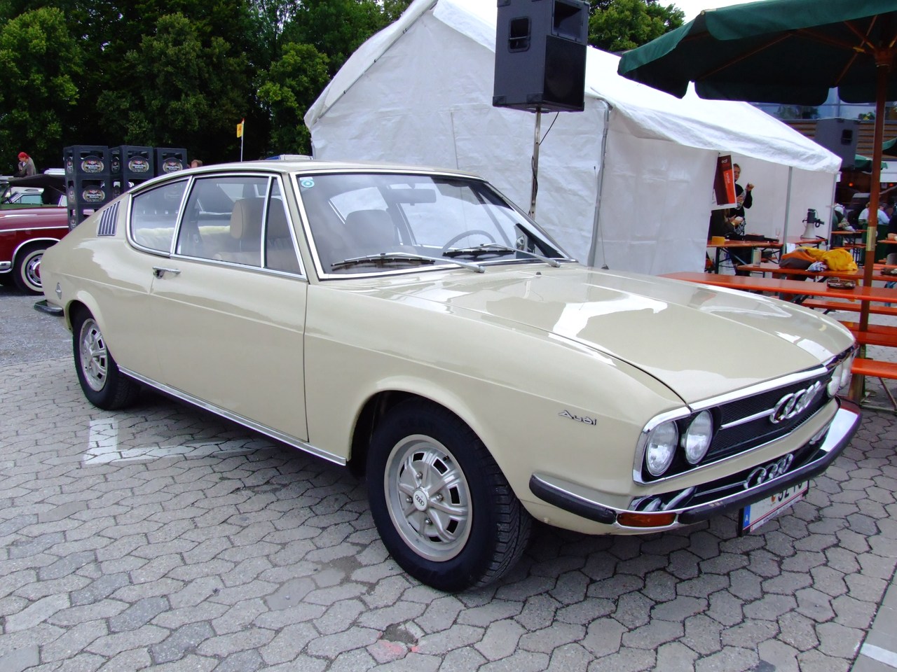 Audi 100 Coupe