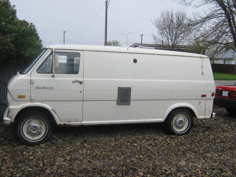 Ford Econoline 150 hi-top camper