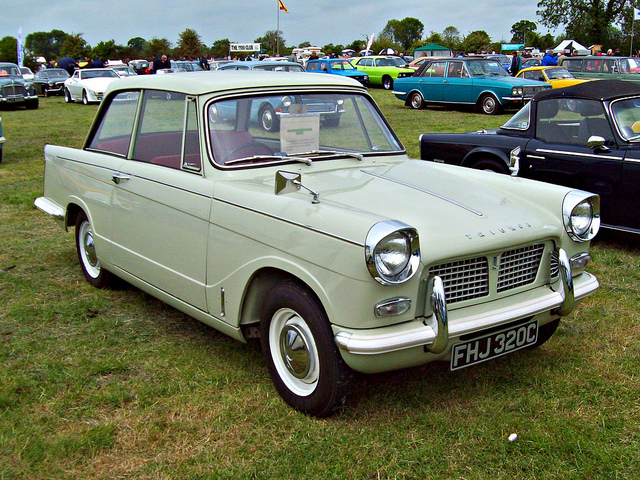 Triumph 1200E Saloon