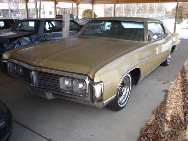 Buick Le Sabre 2dr HT