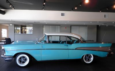 Chevrolet Bel Air 2-dr Hardtop