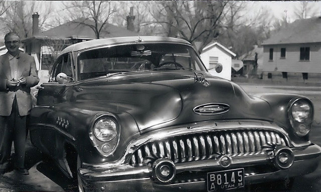 Buick Roadmaster Model 72R Four Door Riviera