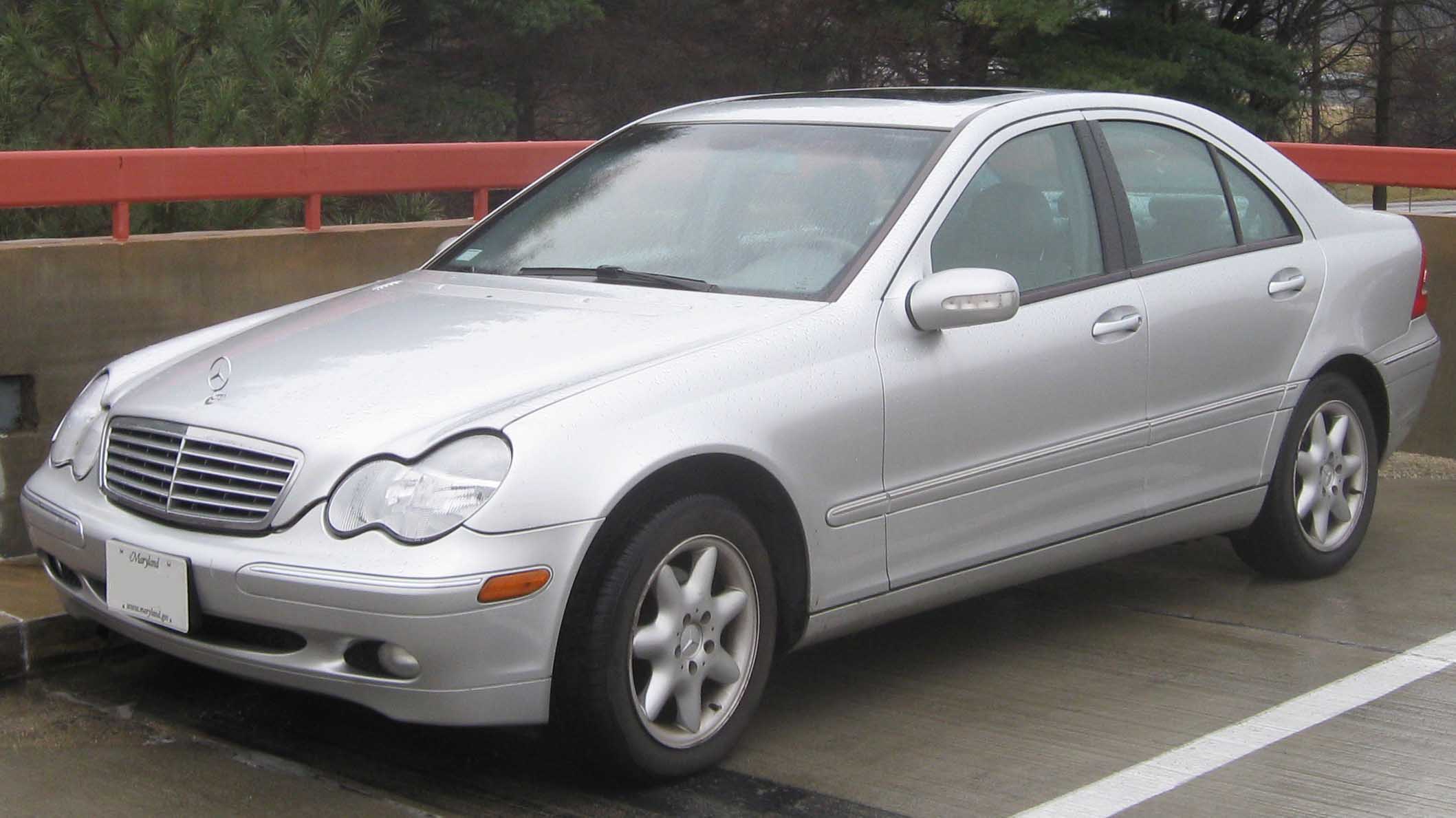 Mercedes-Benz C 240