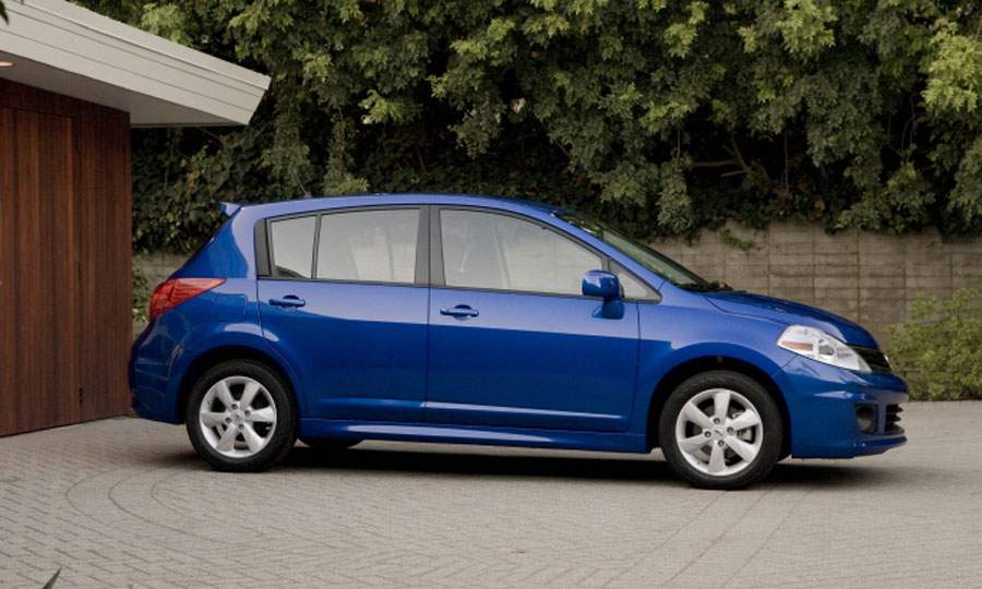 Nissan Tiida SE 16 Hatchback Nissan Tiida SE 16 Hatchback