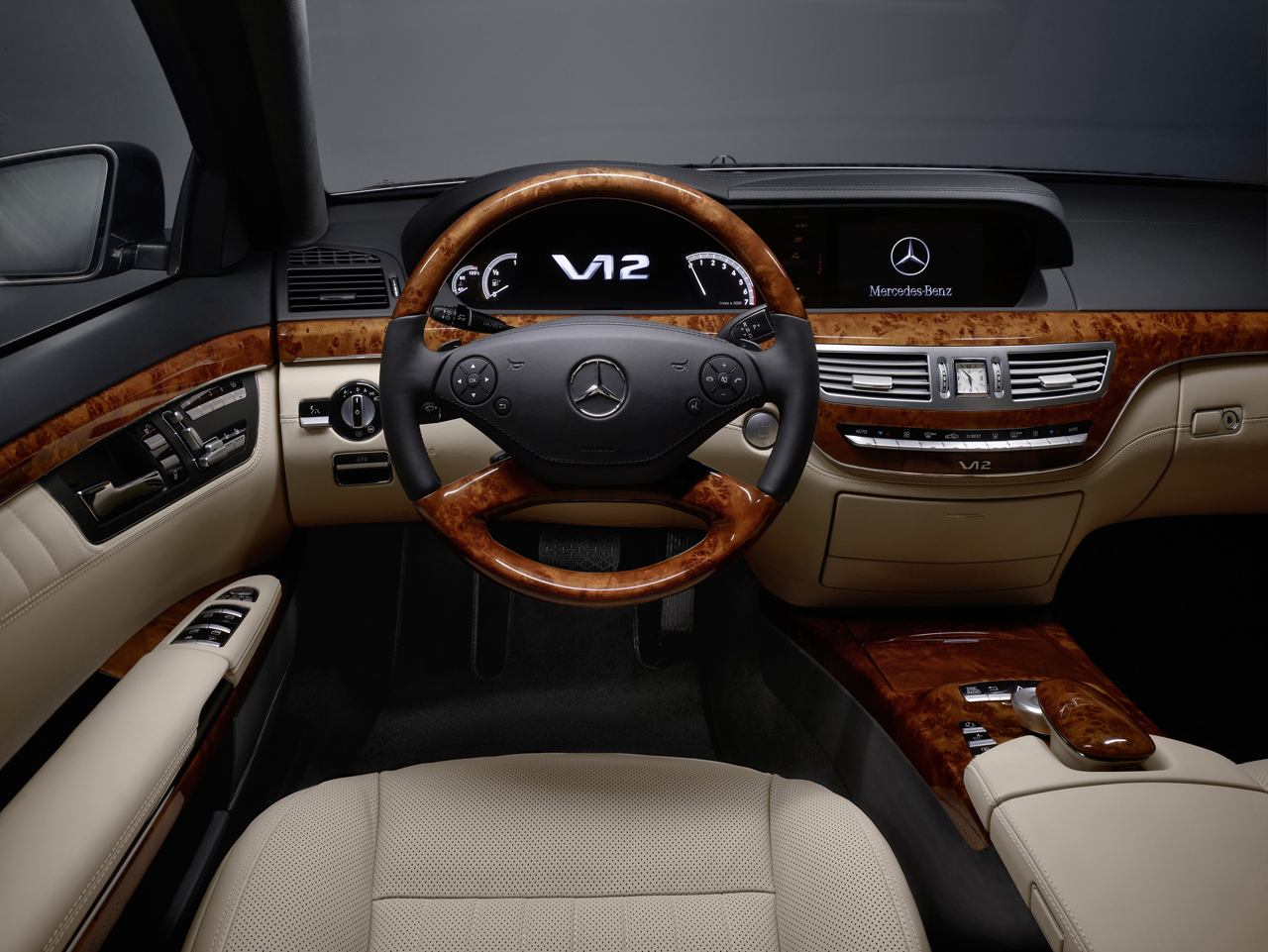 Mercedes-Benz S 600