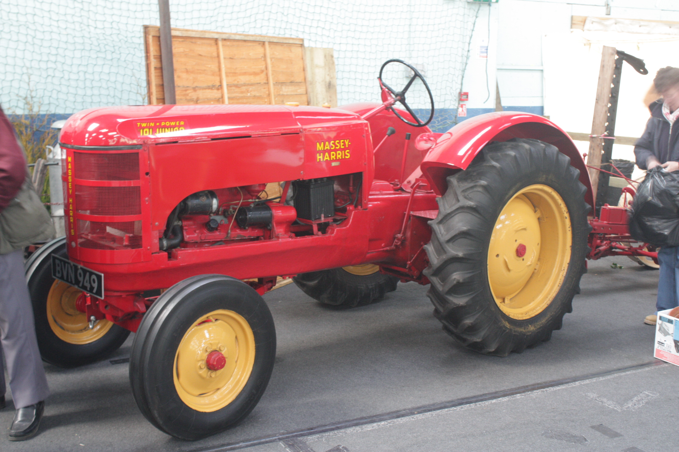 Massey-Harris 102 Junior