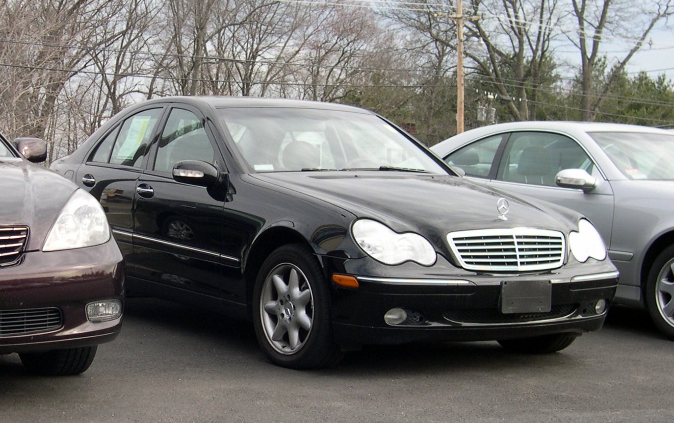 Mercedes-Benz C 240